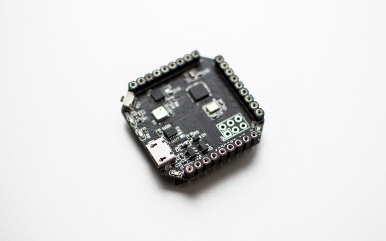制作一块可堆叠超迷你的 Arduino 开发板